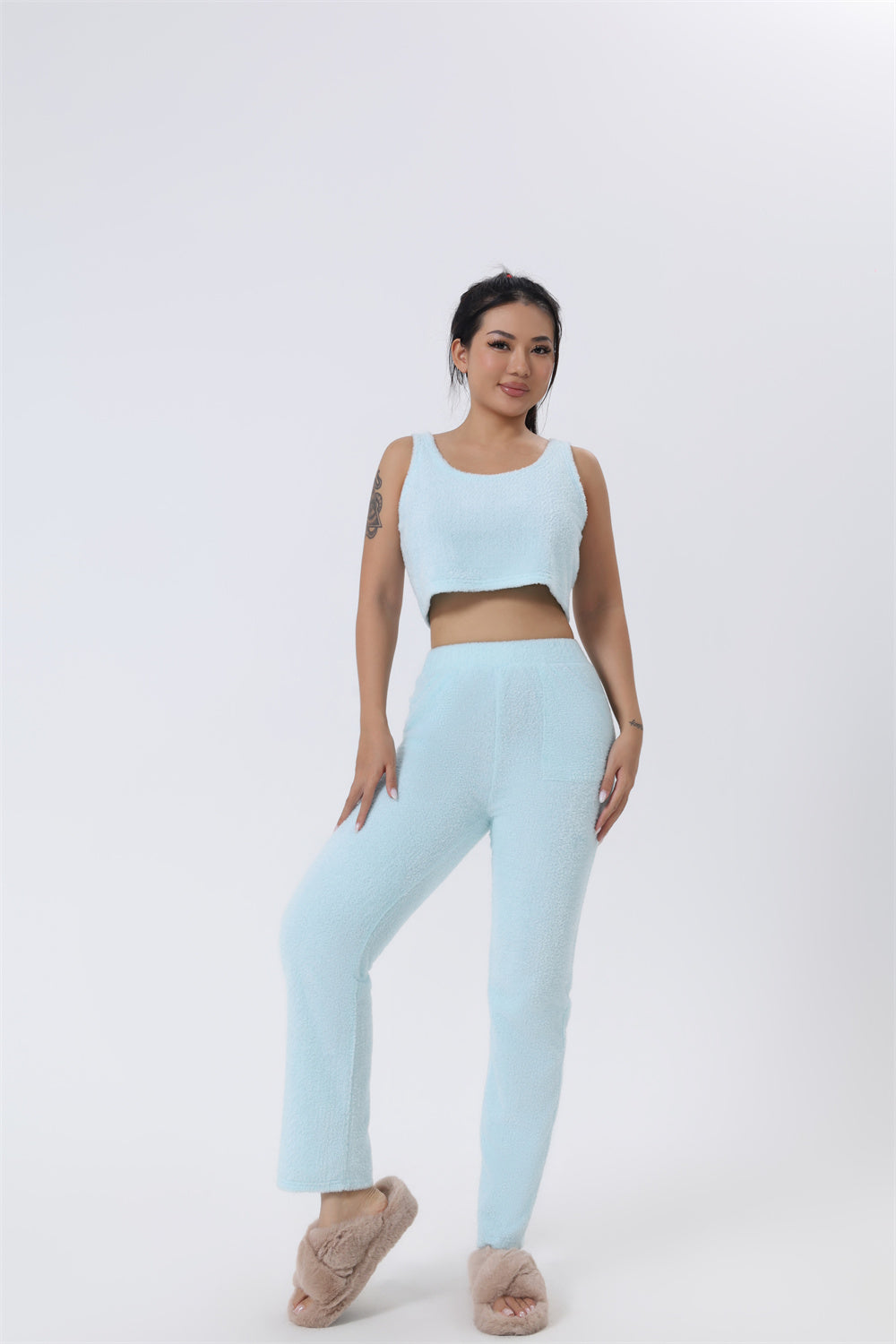 Premium Winter Lounge Set – Cozy Pajama 3-Piece Outfit for Women
